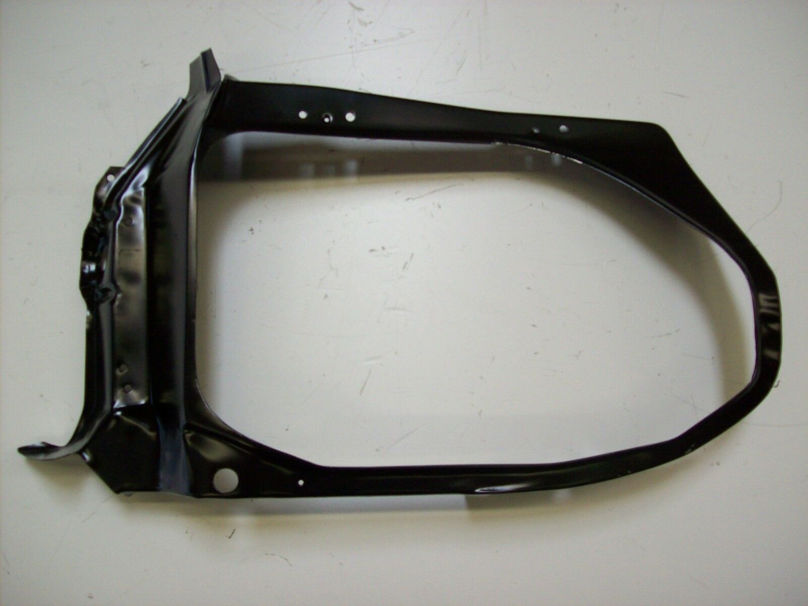 Scheinwerferaufnahme links passend für Mercedes W124 Bj. 84-98 