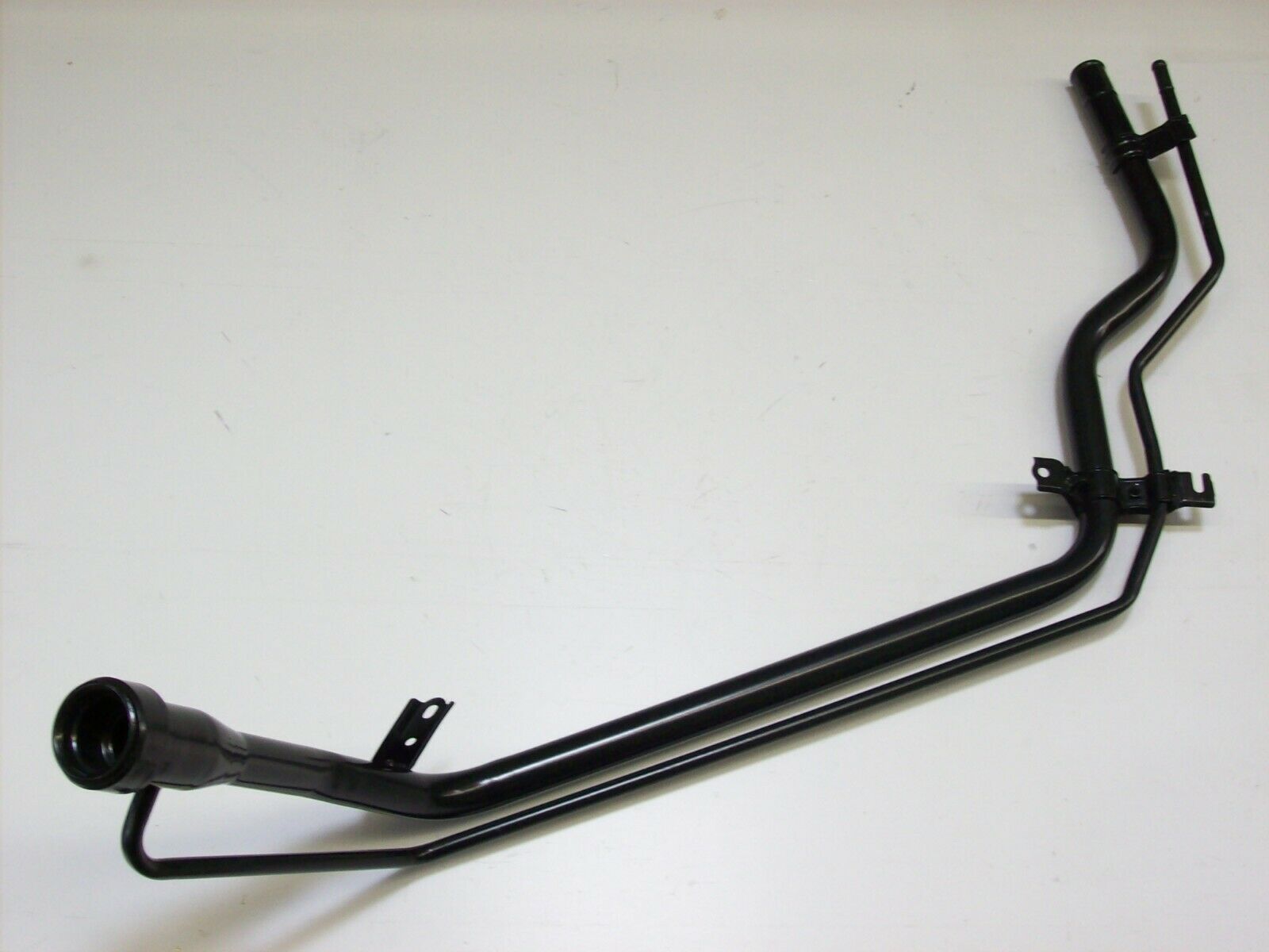 Tankstutzen Tankrohr Einfüllstutzen Einfüllrohr passend für Toyota Landcruiser J6 Bj. 80-91