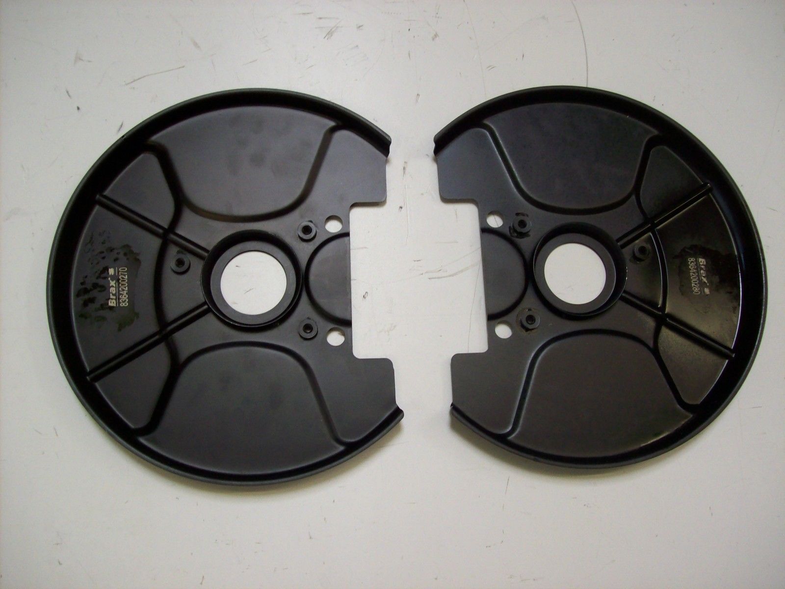 Ankerblech Spritzblech Hitzeschutzblech Satz vorne passend für Mercedes Pagode W113