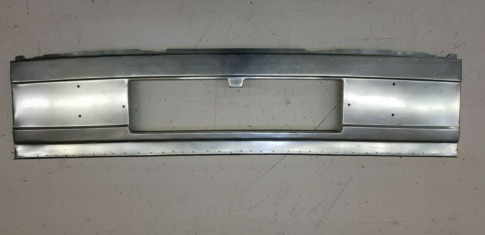 Frontblech Mitte Wasserboxer passend für VW Bus T2 T3 Bj. 79-92