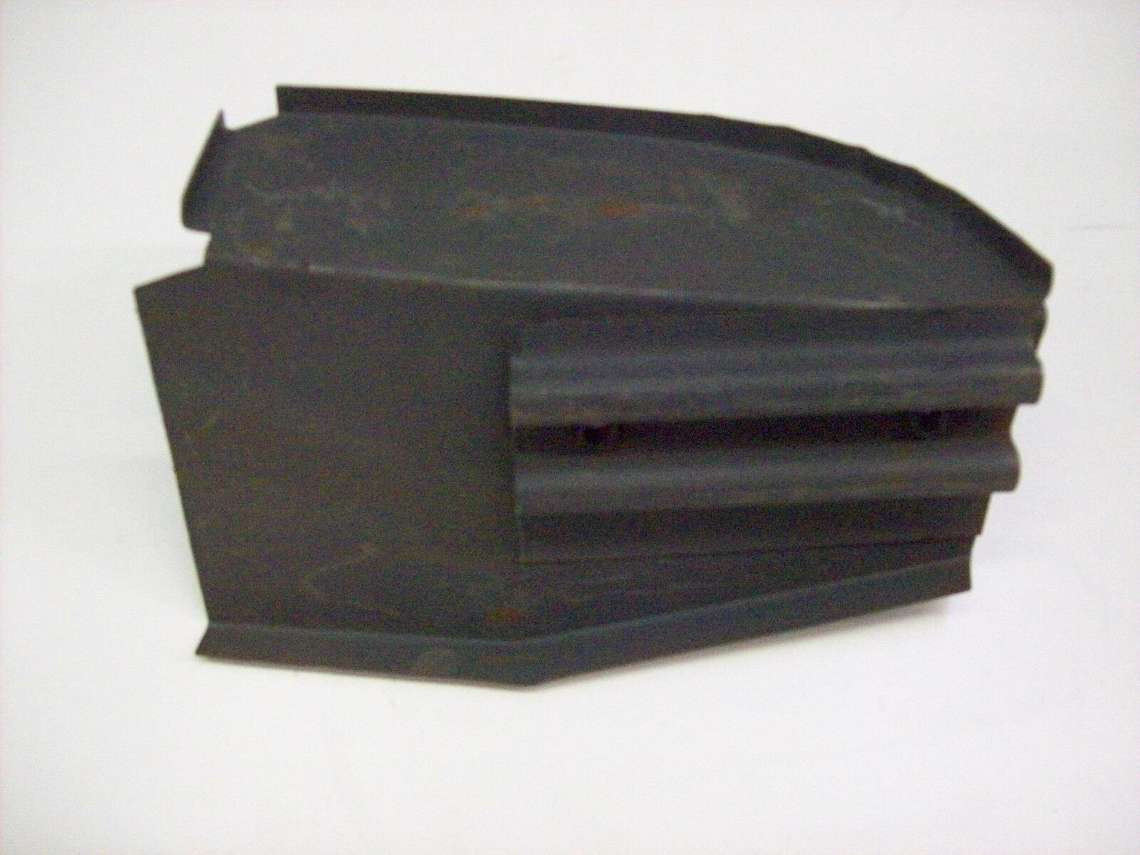 Endspitze innen links Stoßstangenhalter passend für VW Typ3 1500 1600 Bj. 61-73 