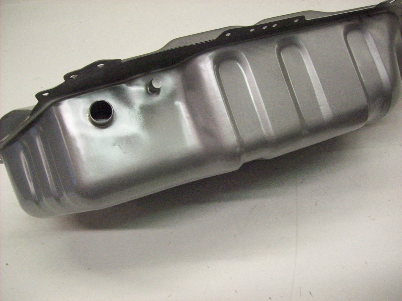 Tank Benzintank Dieseltank Kraftstofftank *Neuware* passend für Toyota Yaris Bj. 99-05_CP10