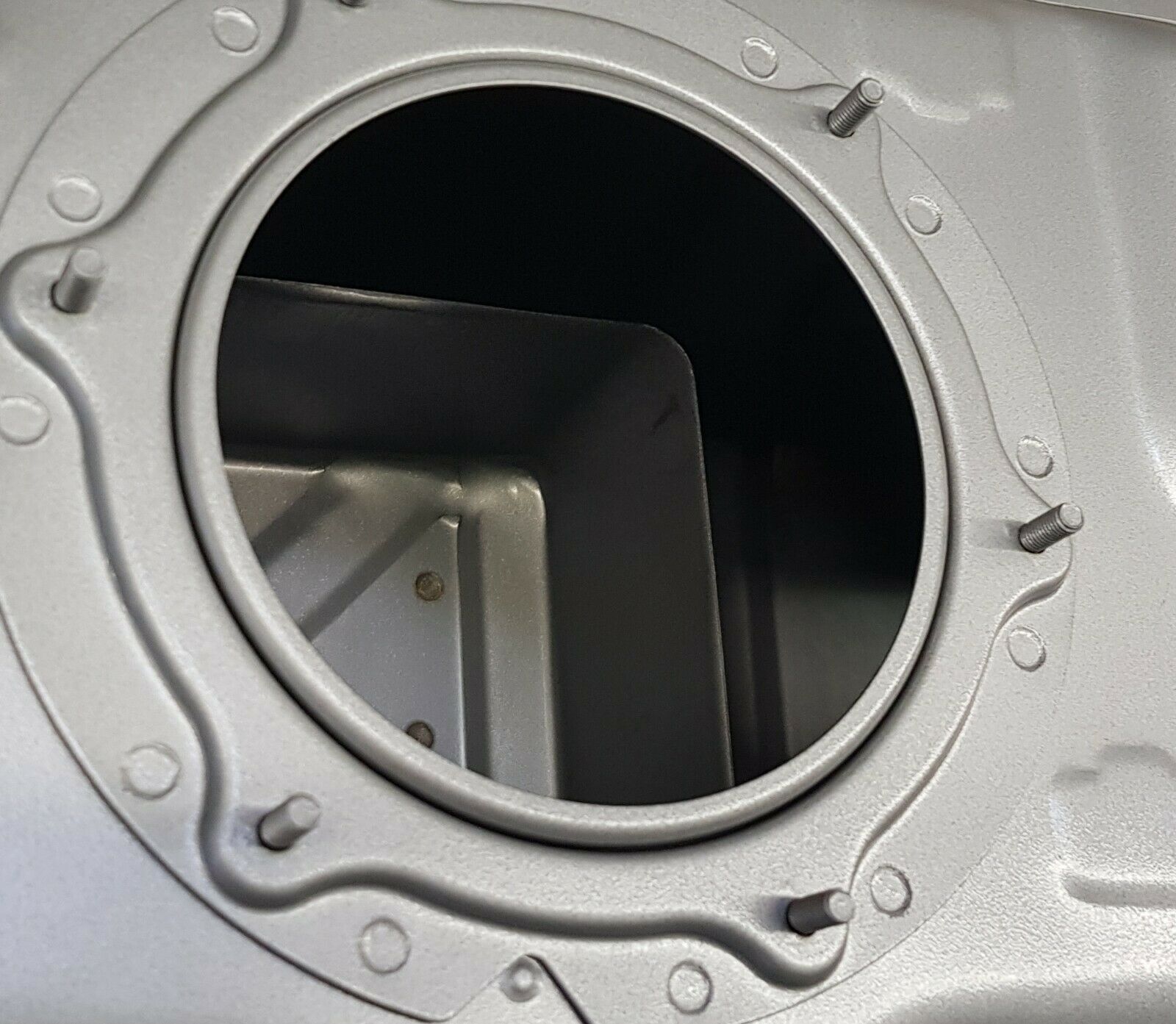 Tank Benzintank Kraftstofftank passend für Mitsubishi Lancer CS Bj. 03