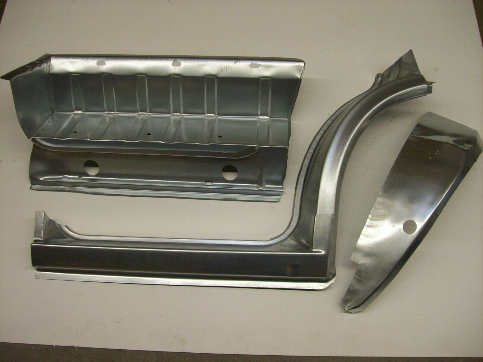 Einstiegblech Kniestück Schweller Einstieg Set vorne rechts 4tlg. passend für VW T4 Bj.90-96