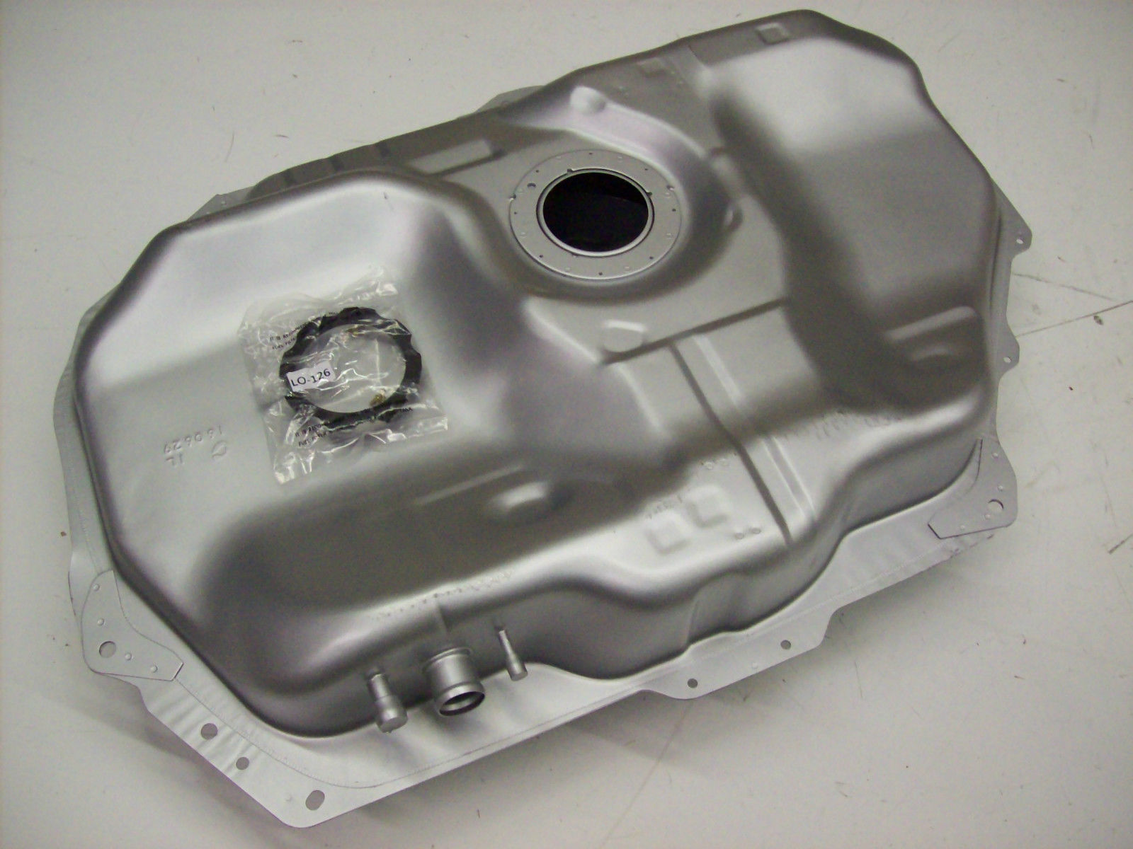 Benzin Tank Benzintank Kraftstofftank *Neuware* passend für Mazda Premacy Bj. 99-05