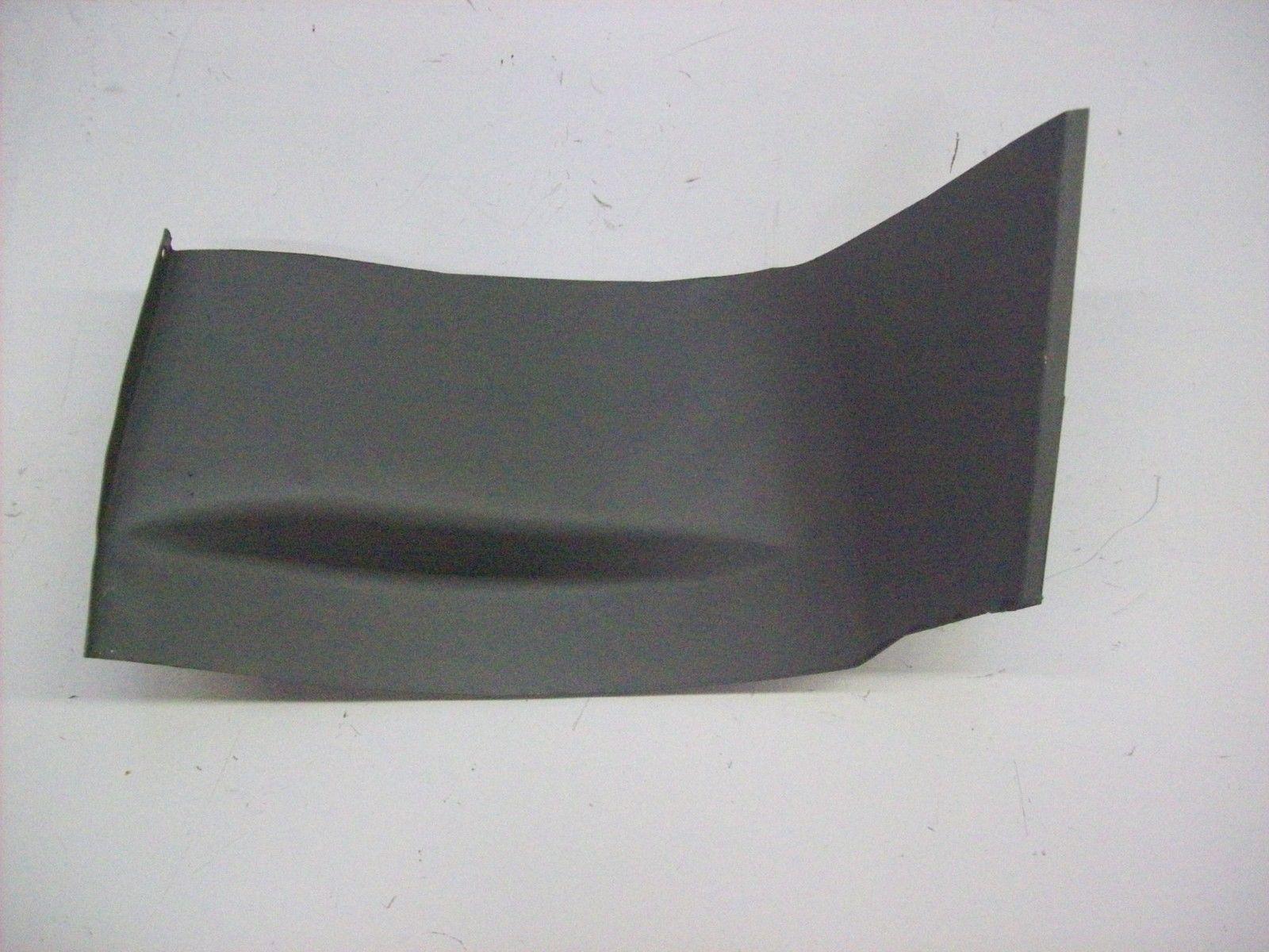Spritzblech vorn rechts passend für VW Karmann Ghia 