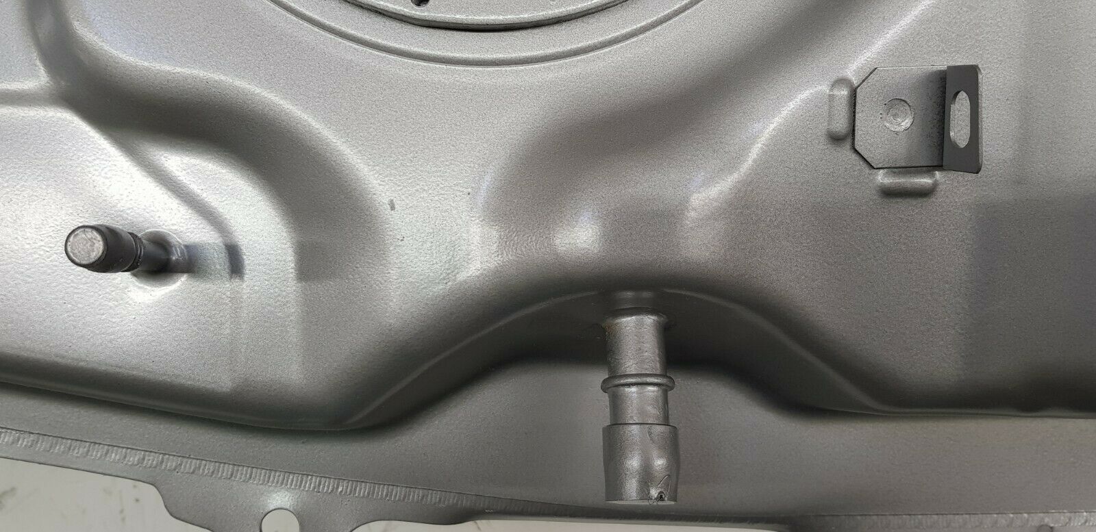 Benzin Tank Benzintank Kraftstofftank *Neuware* passend für Toyota RAV4 III Bj. 05-