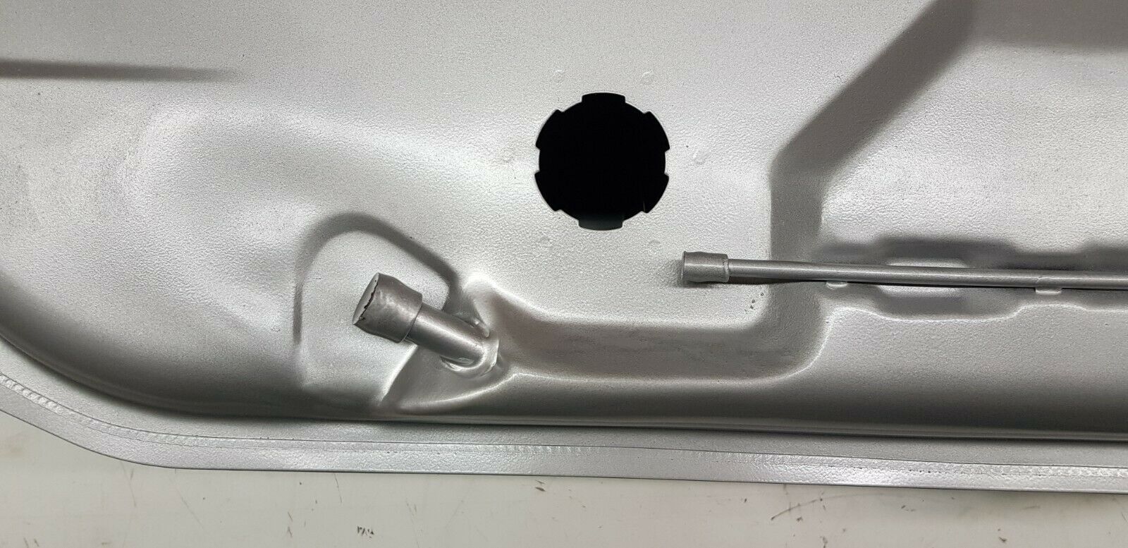 Benzintank Tank Kraftstofftank 63L passend für BMW 300Serie 3er E30 Cabrio 90-