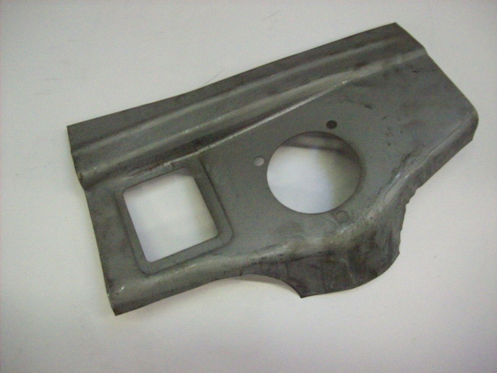 Federbeinblech Federbeinumrandung vorne links passend für BMW 1502 - 2002 E10 E6 