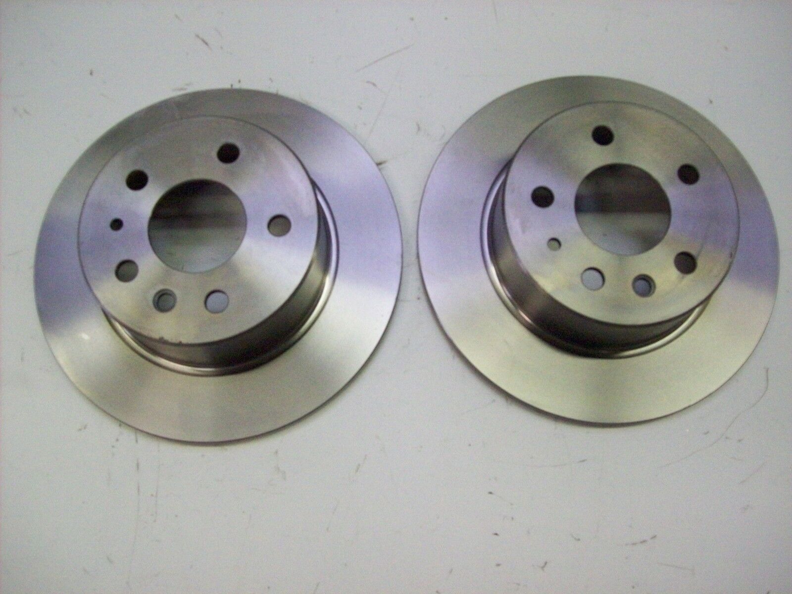 Satz Bremsscheiben hinten Bj. 68-76 passend für Mercedes W115 W114 200 220 230 250 280