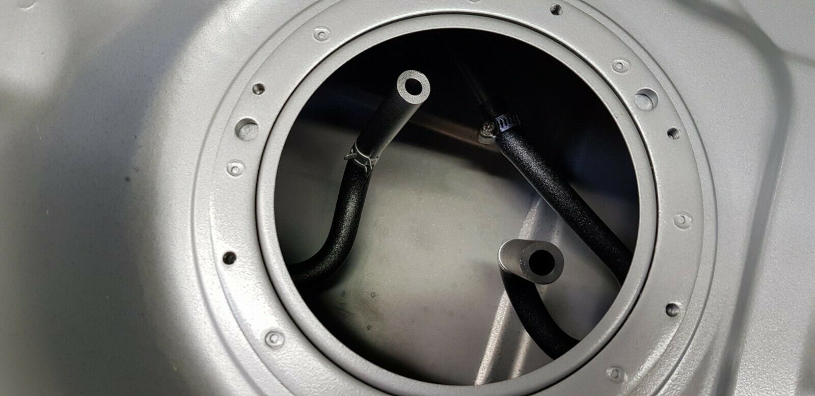Tank Dieseltank Kraftstofftank *Neuware* passend für Toyota RAV4 III Bj. 05-