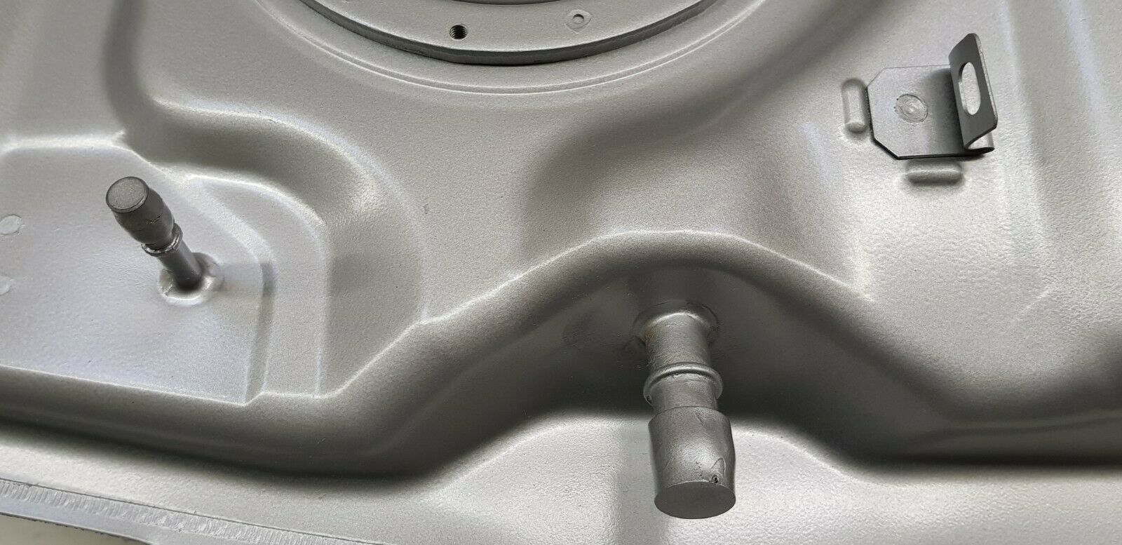 Tank Dieseltank Kraftstofftank *Neuware* passend für Toyota RAV4 III Bj. 05-