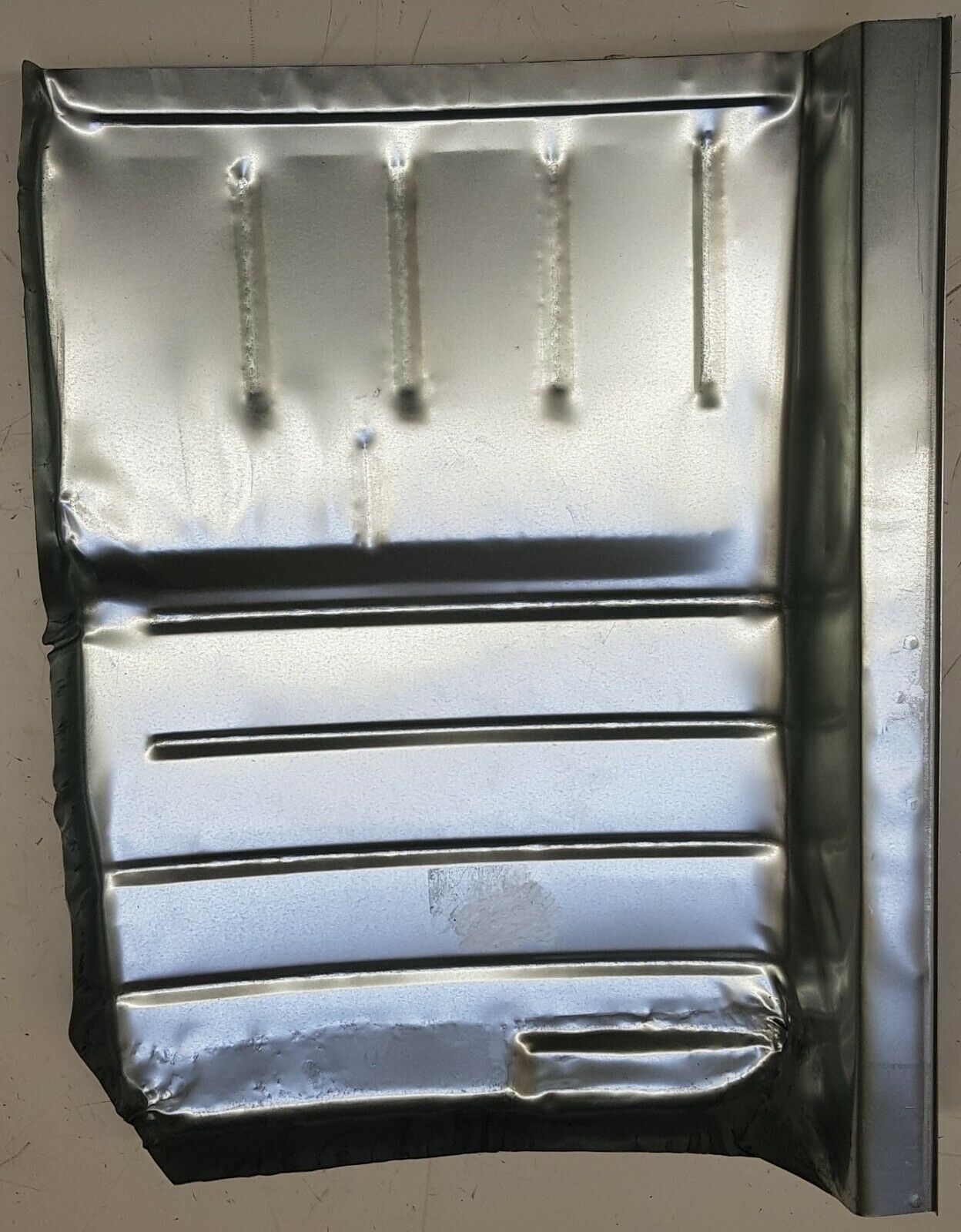 Boden Bodenblech Karosserieboden hinten rechts passend für Mercedes W115 W114 68-76