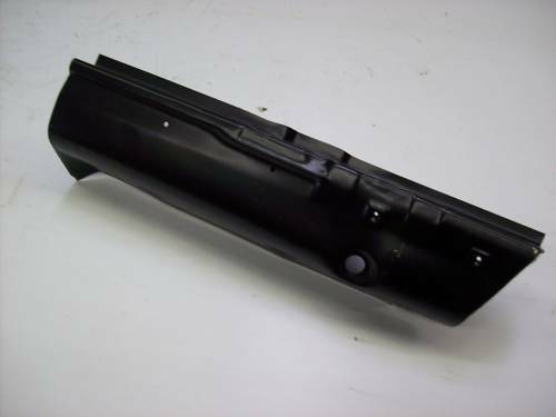 Schweller Schwellerspitze vorne rechts passend für Mercedes W123 Limousine 