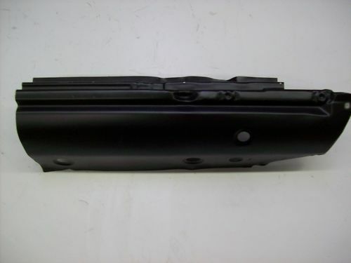 Schweller Schwellerspitze vorne rechts passend für Mercedes W126 Limousine 