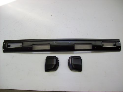 Stoßstange vorn 3-tlg. passend für Nissan King Cab D21 MD21 Bj. 86-92