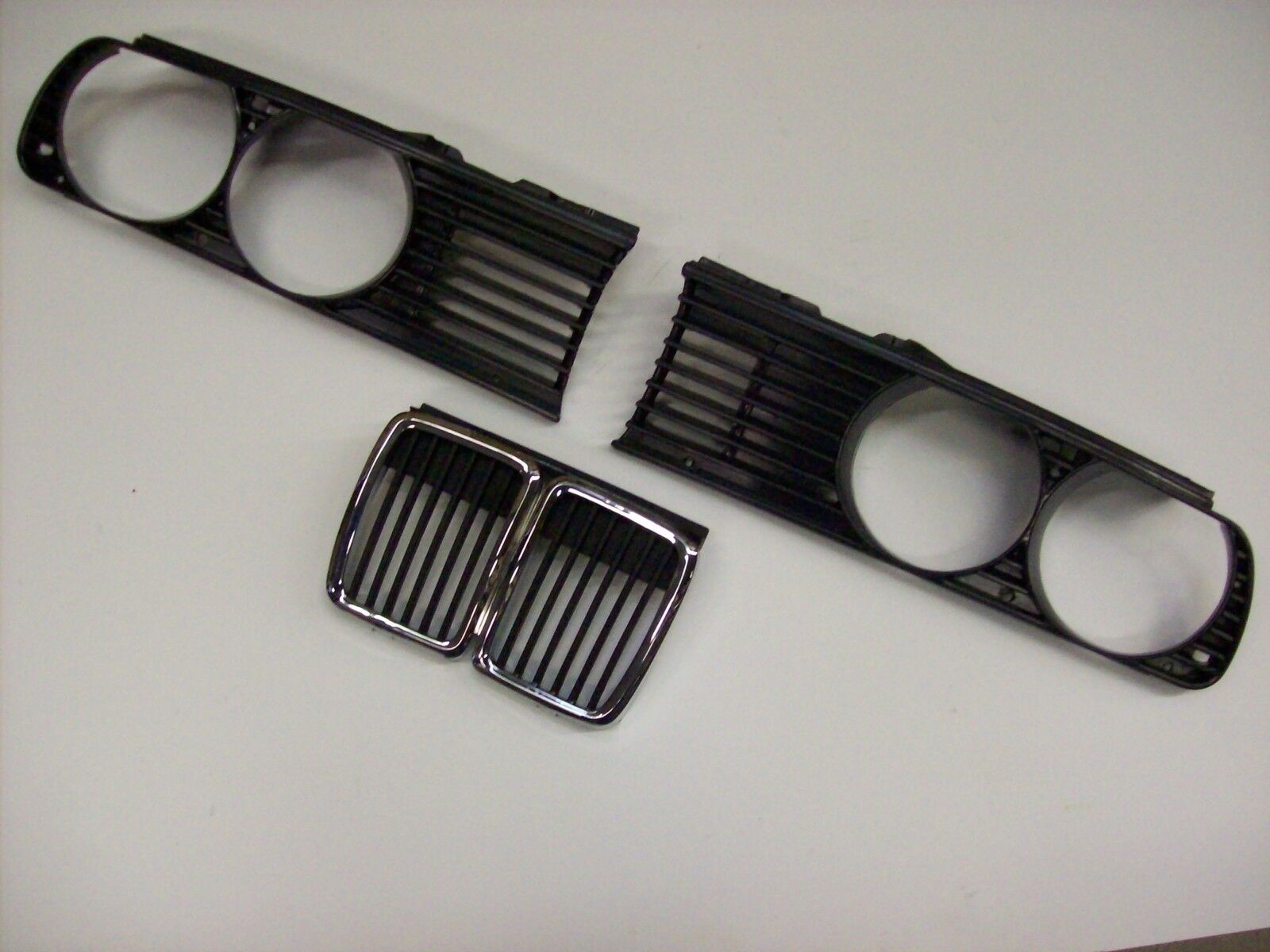 Kühlergrill Kühlergitter Nieren 3tlg. passend für BMW 300Serie E30 3er Bj. 85-93 Cabrio