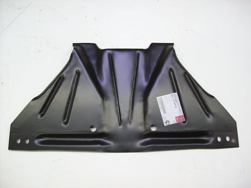 Bodenblech vorn unter Rahmenkopf passend für VW 181 Kübelwagen Bj. 69-