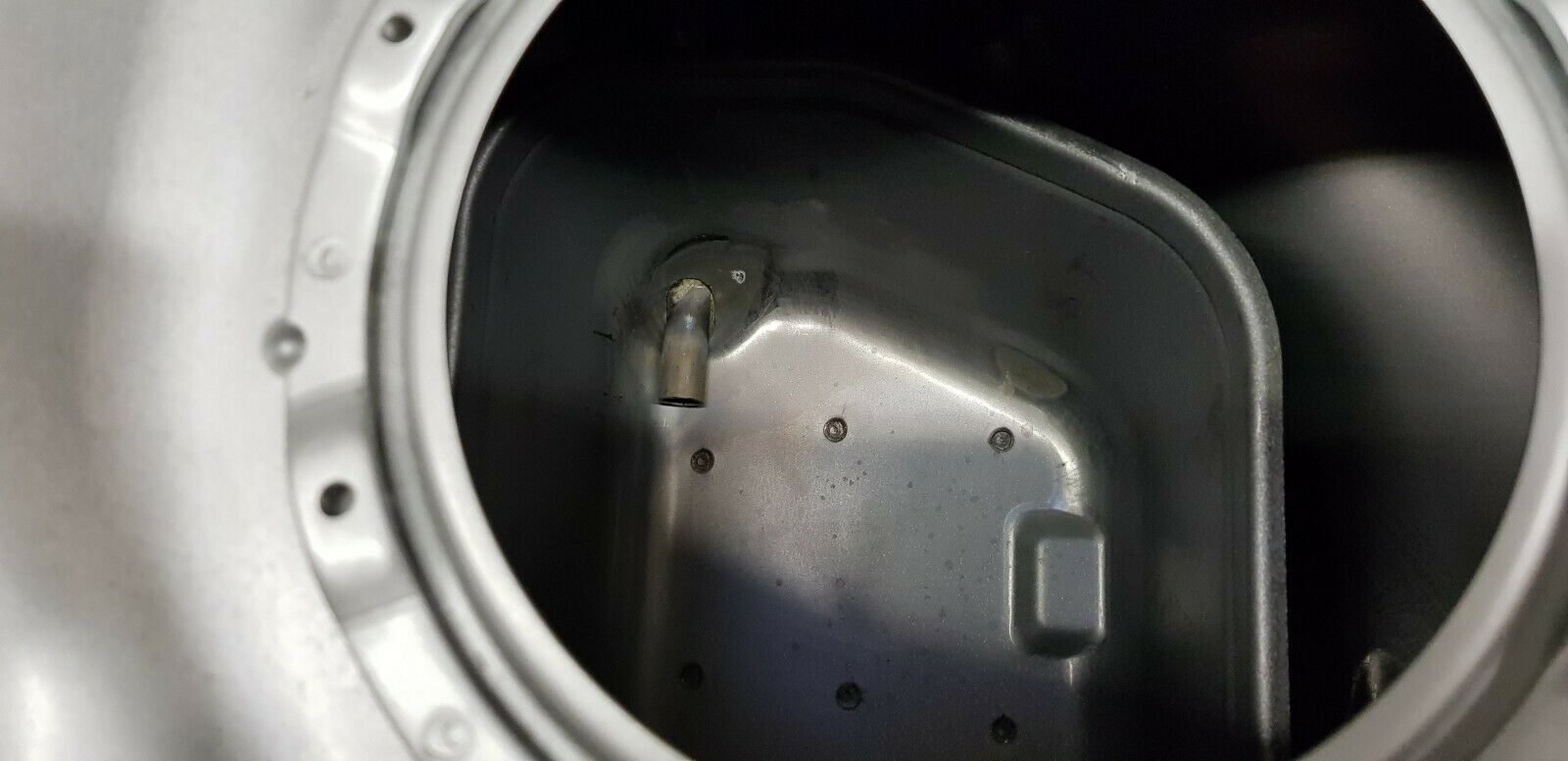 Tank Benzintank Kraftstofftank Kraftstoffbehälter Benzin Neu passend für KIA RIO II Bj. 05-