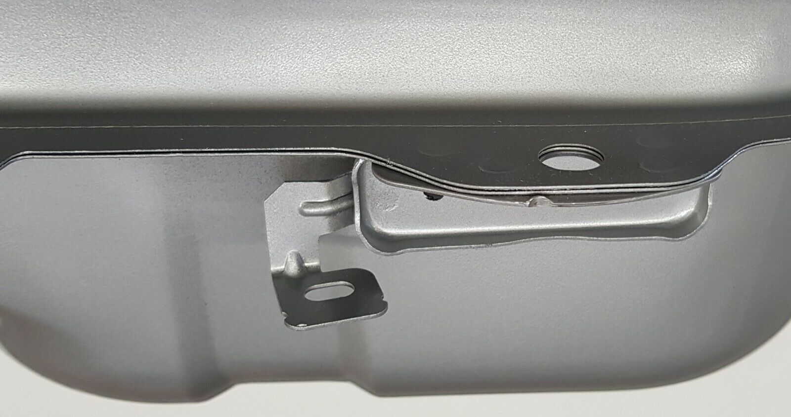Tank Benzintank Kraftstofftank passend für Mitsubishi Lancer CS Bj. 03