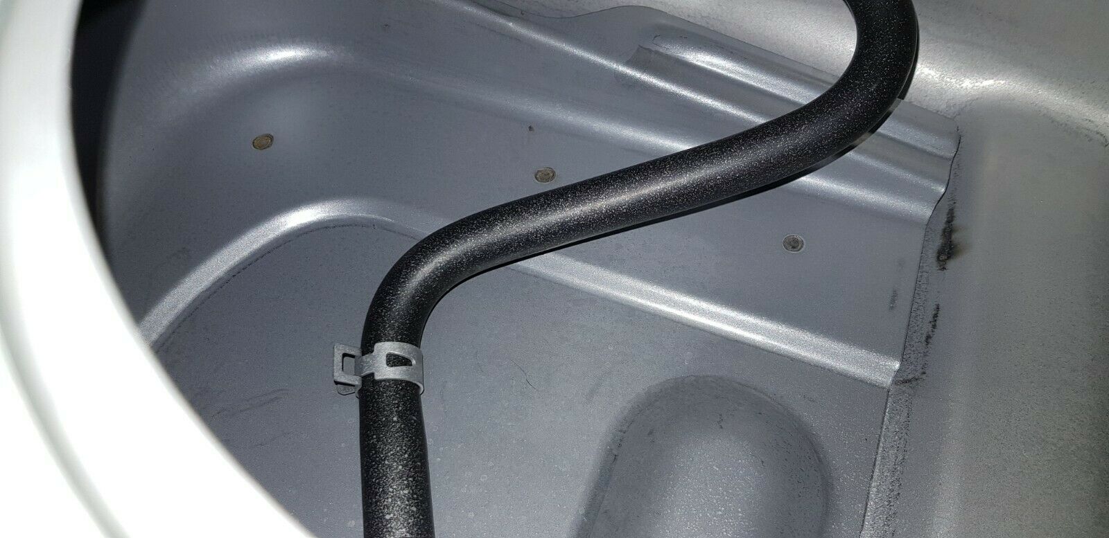 Benzin Tank Benzintank Kraftstofftank *Neuware* passend für Toyota RAV4 III Bj. 05-